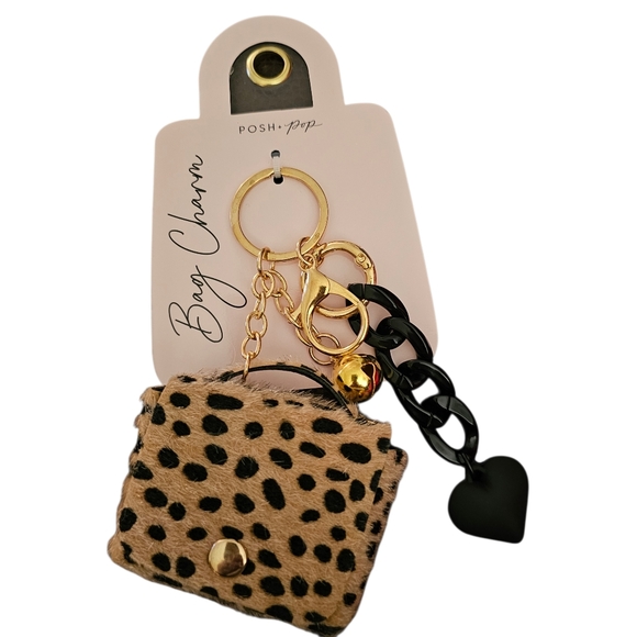 Posh Accessories - Posh Leopard Print Key Holder with Gold and Black Details